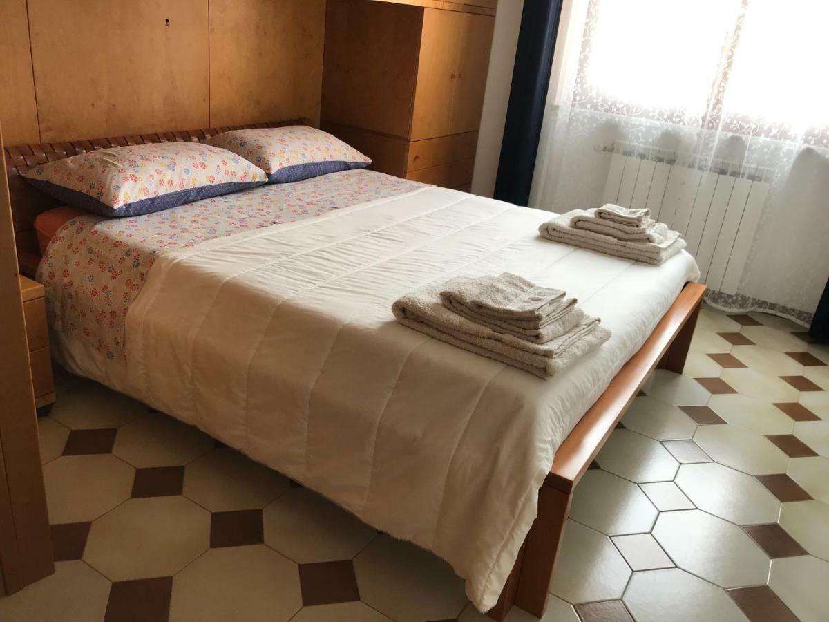 Ferienwohnung La Casa Fra Gli Ulivi Lerici Exterior foto